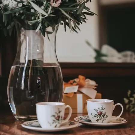 Palazzo Palitti Bed & Breakfast Roio