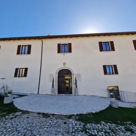 Palazzo Palitti Bed & Breakfast Roio