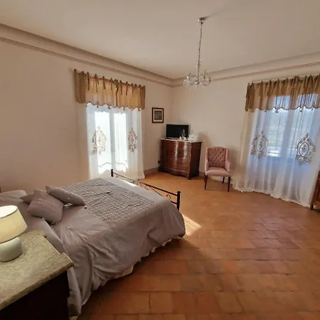 Palazzo Palitti Bed and Breakfast *