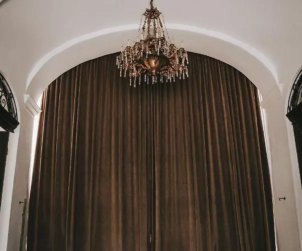 Oda ve Kahvaltı Palazzo Palitti Roio